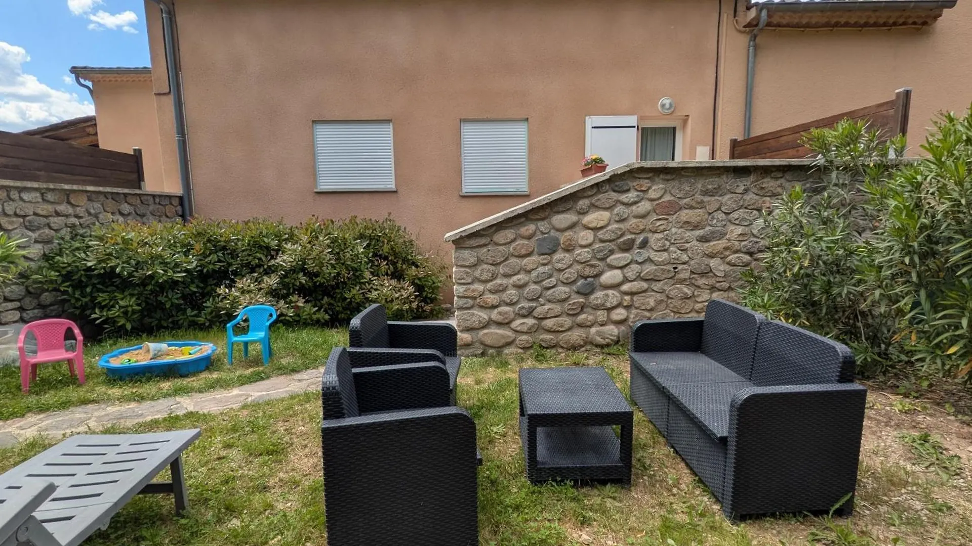 Апартаменты Appartement Neuf Tout Confort Обена